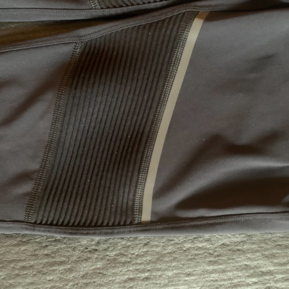 On Running Long Legging - Picture 2 of 5